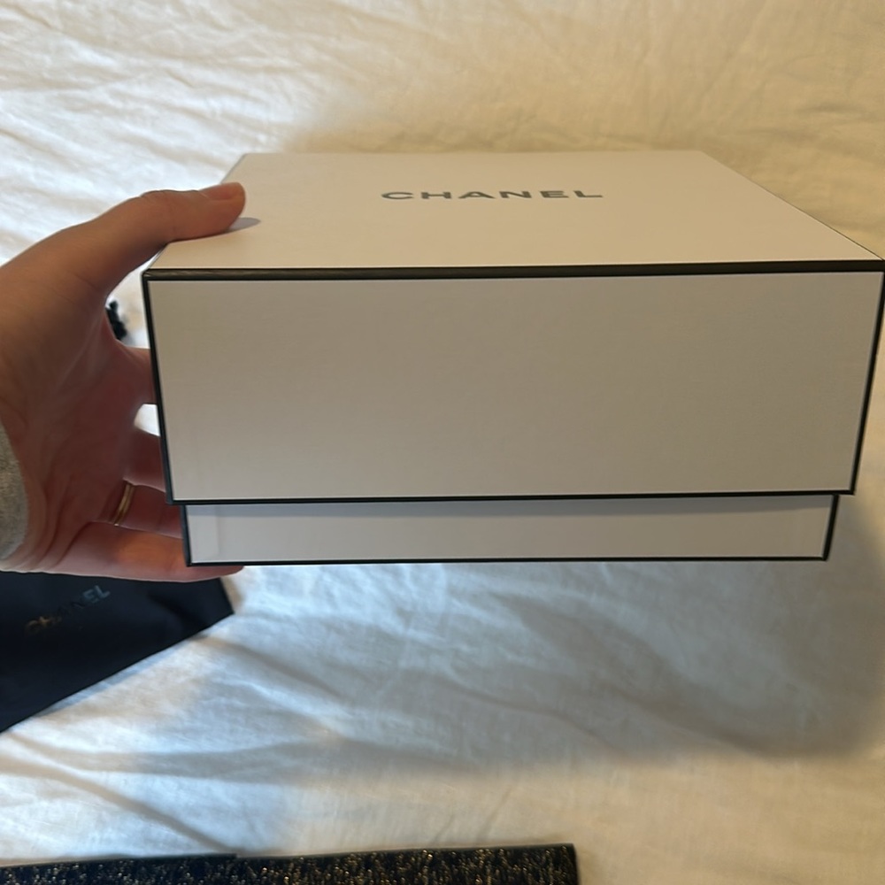 Chanel Box, Drawstring bag, Ribbon, tissue - Picture 5 of 8